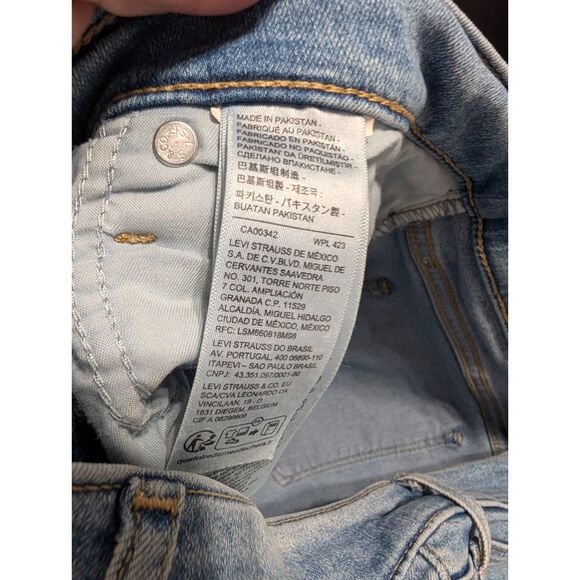 Levi's 311 Shaping Skinny Jeans Women's 33 Mid Rise Light Wash Stretch Denim - Picture 10 of 10